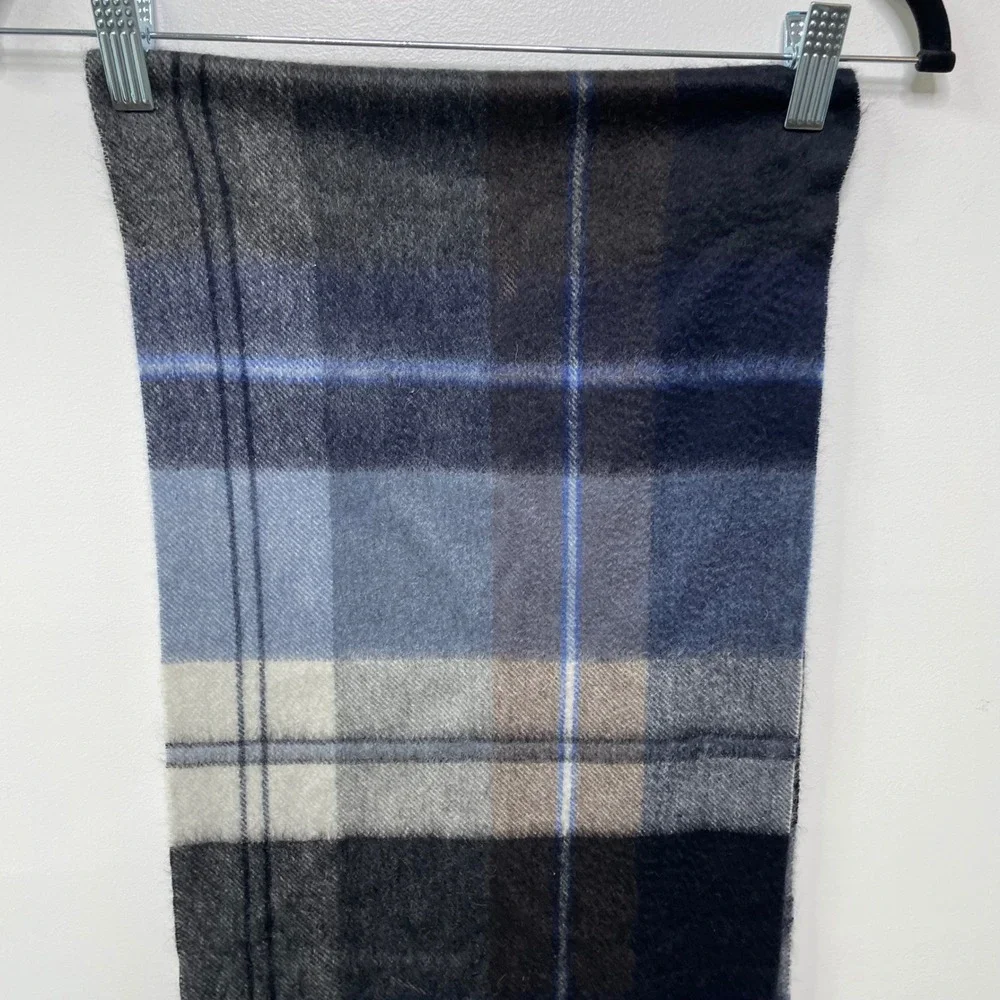 Nordstrom Mens Shop 100% Cashmere Scarf Blue Grey Plaid Fringed Winter Neckwear